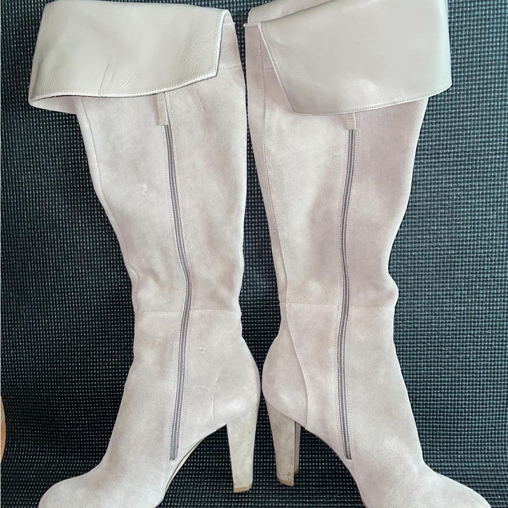 Elegant gray  Knee-High Women's Boots WHITE HOUSE/BLACK MARKET  size 8.5